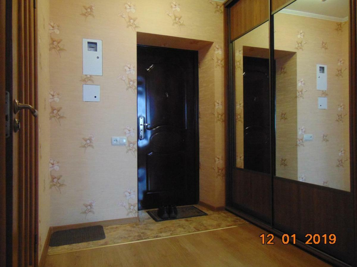 Уютная Квартира В Районе Медуниверситета Vinnytsia Extérieur photo